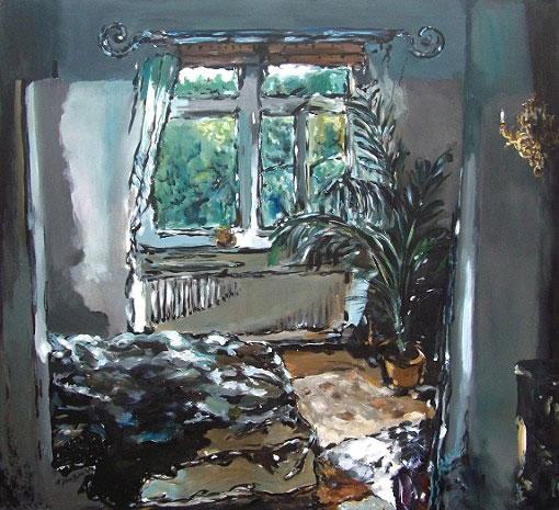 Frau mit Smartphone in Stadtstraße